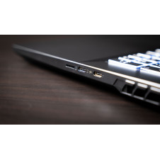 XMT-8 17" RTX 4070 I9 13900HX